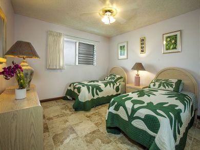 A Wonderful 2 Bedroom Condo with Pacific Views.
